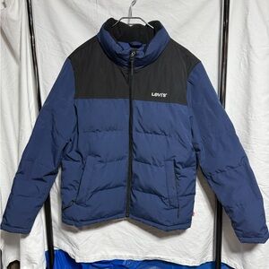 Like new Mens Levi’s Puffer Jacket sz Large (IKTAOR)